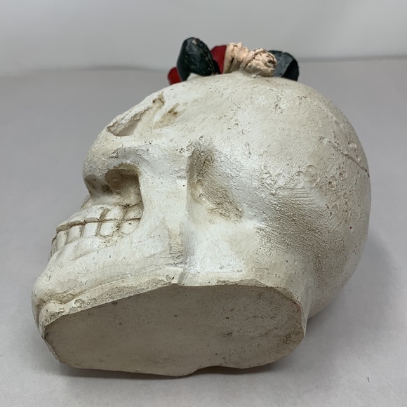 Halloween / Dia de Los Muertos Day of Dead resin 5.3” Skull with flowers NEW - Picture 10 of 16